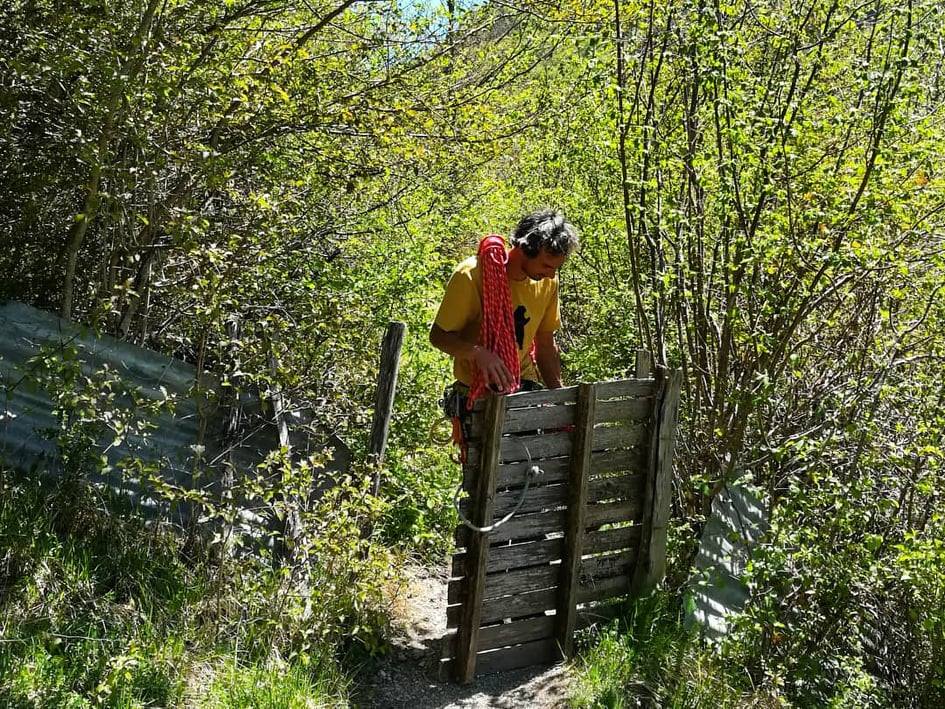 GC - escalade en ariege - falaise de genat - marche d'approche portillon