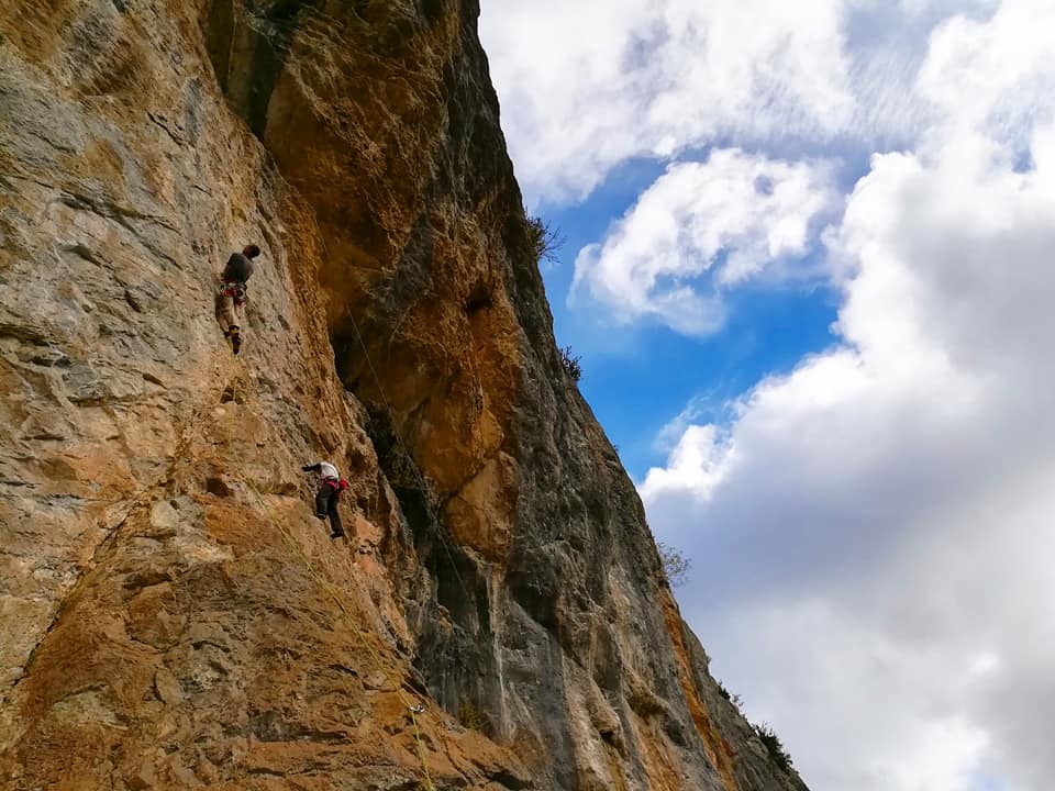 GC - escalade en ariege - falaise de genat - tsunami