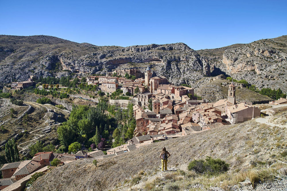 Vue générale du village d'Albarracín depuis les remparts