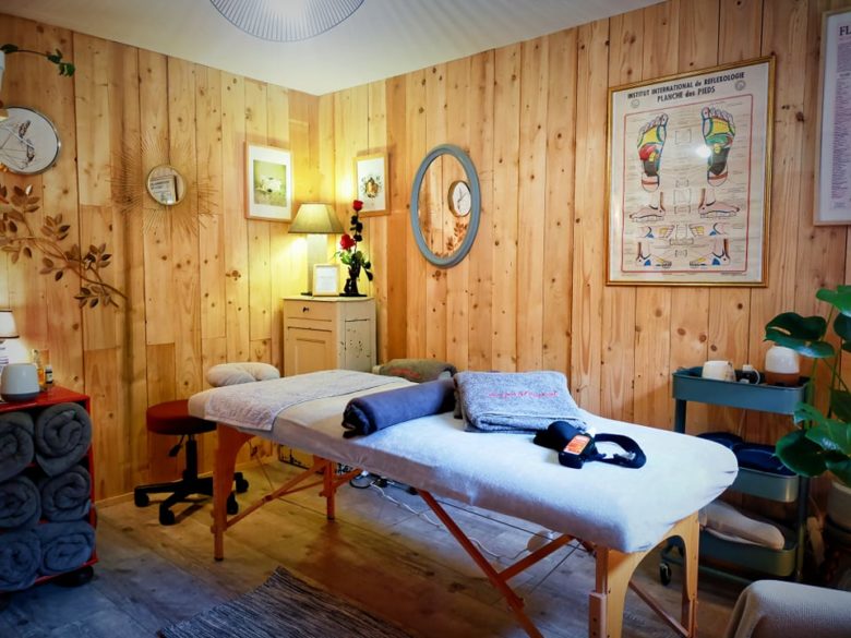 GC - mélanie dupuis phytoreflexologue et massages - ariege - surba - salon table massage