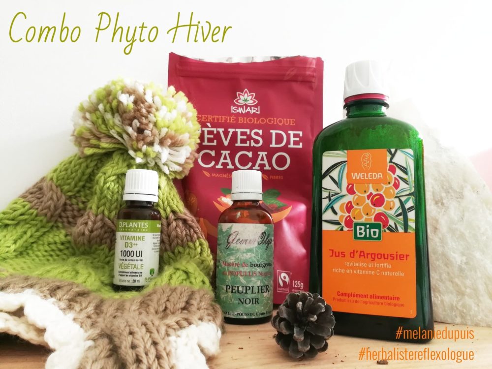 COMBO PHYTO HIVER:  ✨De la vitamine D, parce qu'on manque de 🌞 et qu'on reste plus facilement à l'intérieur. ✨Du jus d'argousier riche en vitamines et tonifiant de l'organisme. Il est beaucoup utilisé en Médecine Traditionnelle Chinoise et Tibétaine✨ Du bourgeon de peuplier noir qui est propolis-like ✨ Du cacao cru dynamisant, antioxydant et bon pour la circulation sanguine (et raynaud 😉) , riche en magnésium anti-fatigue.  👣 En ce moment, pendant vos séances de reflexogie plantaire, je travaille notamment sur les zr des reins et de la vessie (qui correspondent à l'hiver en mtc) puis selon les personnes (fatigue, rhumes, coup de blues), je vais accentuer sur les zr des surrenales, du système lymphatique, de la rate ou encore des glandes endocrines.  💞 Et surtout ne culpabilisez pas de faire la sieste! L'hiver est propice au repos et non à l'activité intensive.. 😘