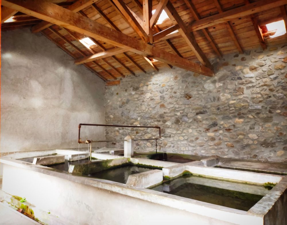 30/12/20 - L'ancien lavoir, à coté de la mairie