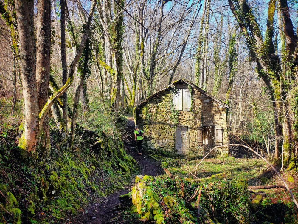 14/02/21 - Ancien hameau en ruines après le col d'Ijou